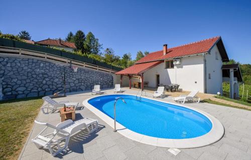 Stunning Home In Ivanec