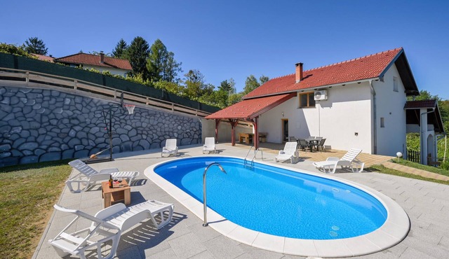 Stunning home in Ivanec
