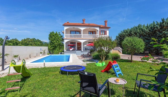 Stunning home in Nedescina