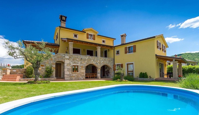 Stunning home in Pazin