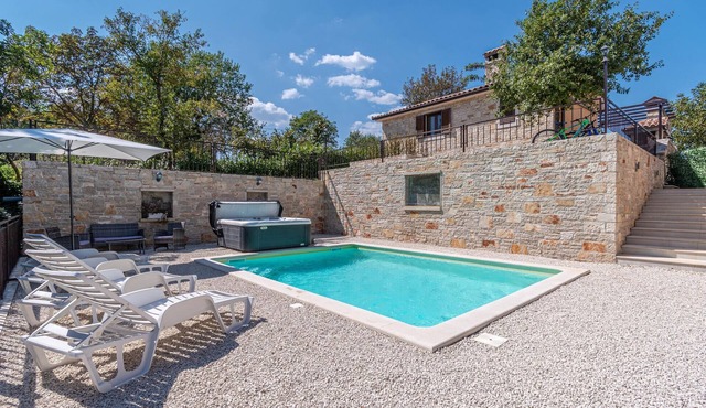 Stunning home in Trosti