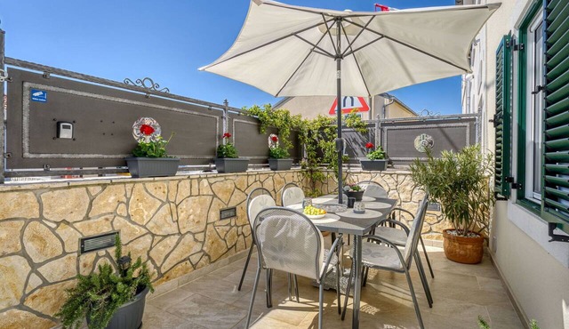 Stunning private villa for 4 guests with A/C, WIFI, TV, terrace and pets allowed