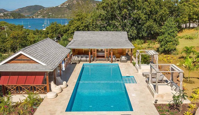 Stunning Zandoli, sea views, 50ft pool, Pétanque, Pigeon Beach 20 secs, sleeps 8