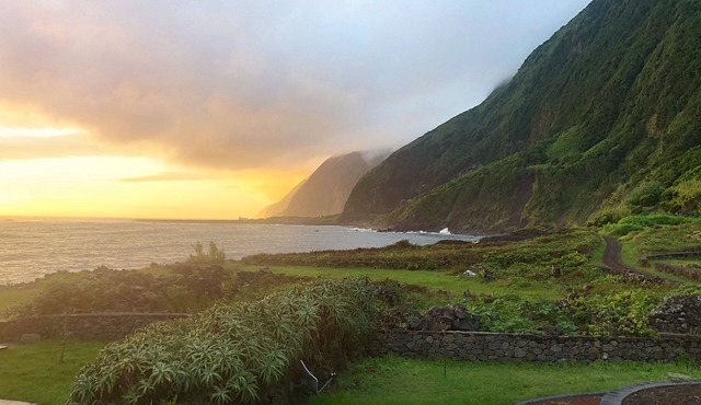 Stylish 1 Bedroom Stone House With Sea View In São Jorge, Azores (Belo Malandro)