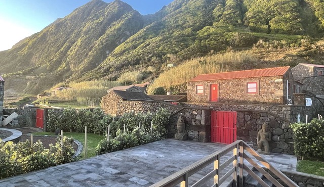 Stylish 2 Bedroom Stone House With Stunning Views, São Jorge, Azores (Vista)