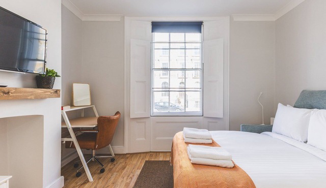 Stylish Angel Studio Near Regent’s Canal