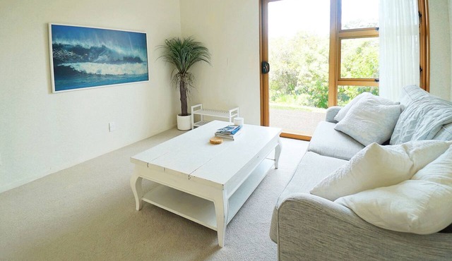 Stylish Flat 2 Mins Walk To Beach