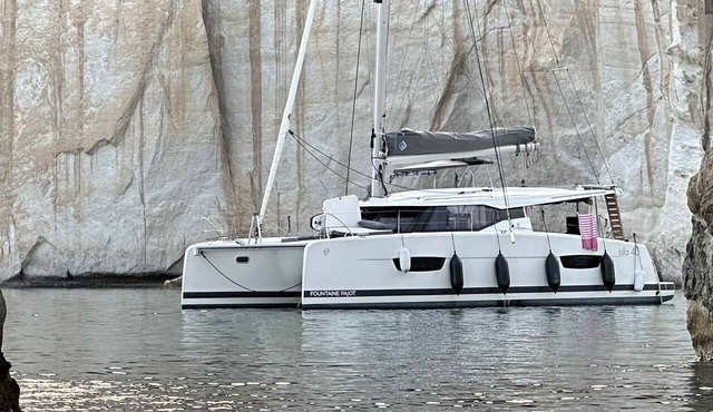 Sun-Kissed Sailing Adventure in the Stunning Islas Cícladas