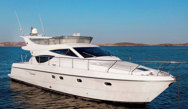 Sun-Kissed Sailing Adventure in the Stunning Islas Cícladas