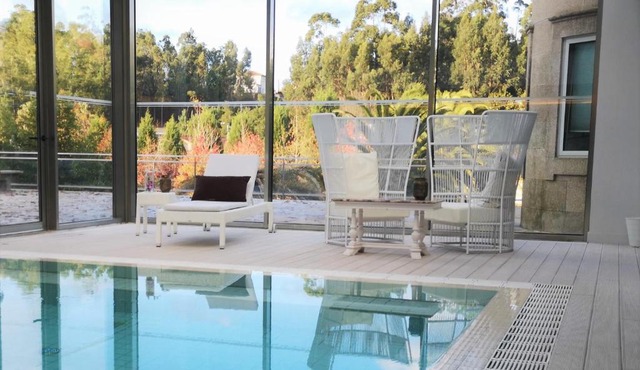 Sundial Gardens & Suites