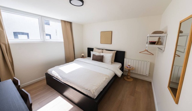 Super Central Ghent | Bright & Modern Private Room with Wi-Fi