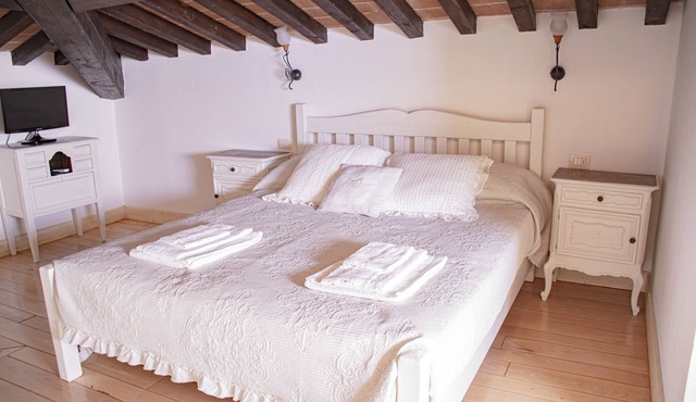 Superb apartment located just 30 m from the sea, ideal for a family !