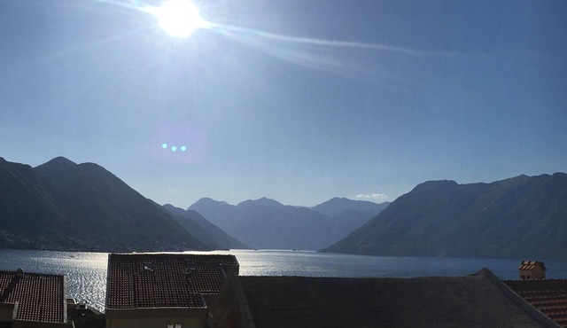 Superbly Equipped, Spectacular Views, Infinity Pool and Jacuzzi