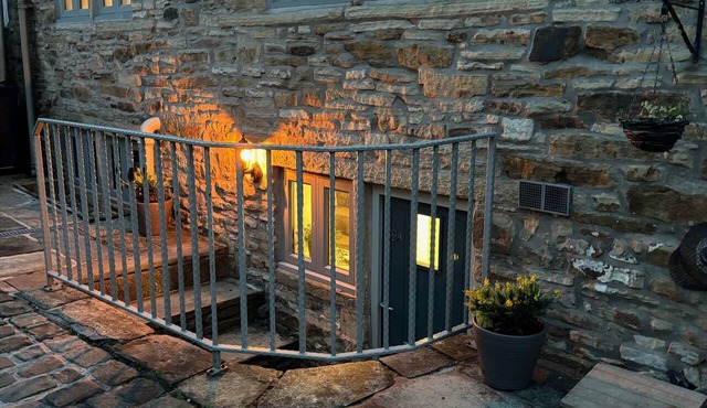 Superior Apartment In the heart of Marple Bridge