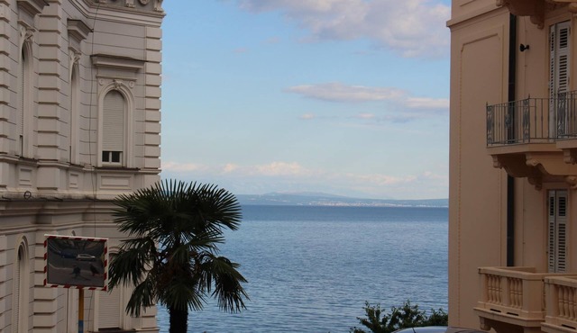 Superior Seaview Apartment in Opatija center