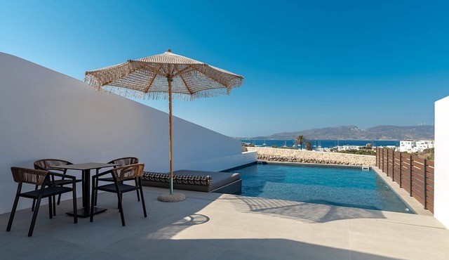 Sylene Suite, Divine Sea Views, Private Pool, Furnished Terrace, Milos