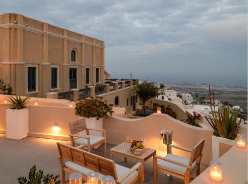 Themis Goddess Cave Suites