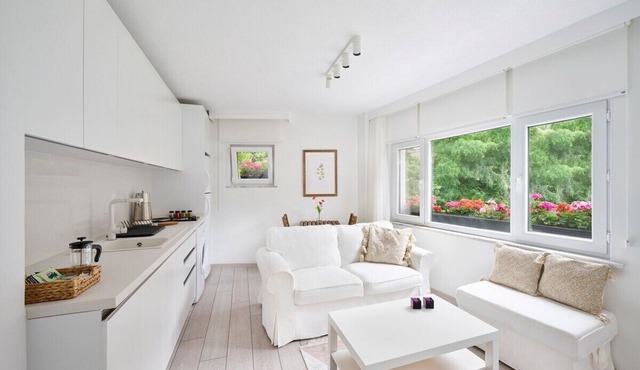 This apartment is a 1 bedroom(s), 1 bathrooms, located in Beşiktaş, İstanbul.