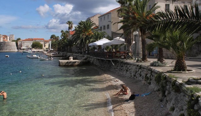 Three bedroom apartment with balcony and sea view Korčula (A-15689-a)