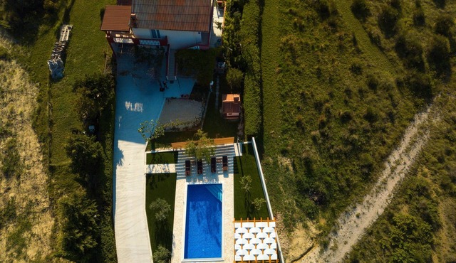 Three bedroom apartment with a swimming pool Ljubač, Zadar (A-14148-a)
