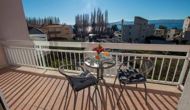 Three bedroom apartment with balcony and sea view Duće, Omiš (A-7576-a)
