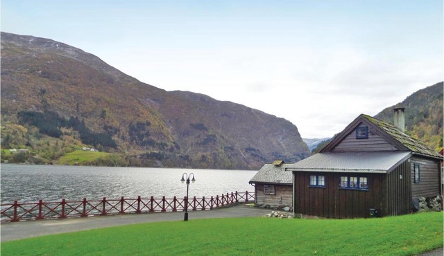 Three-Bedroom Holiday Home in Gravin