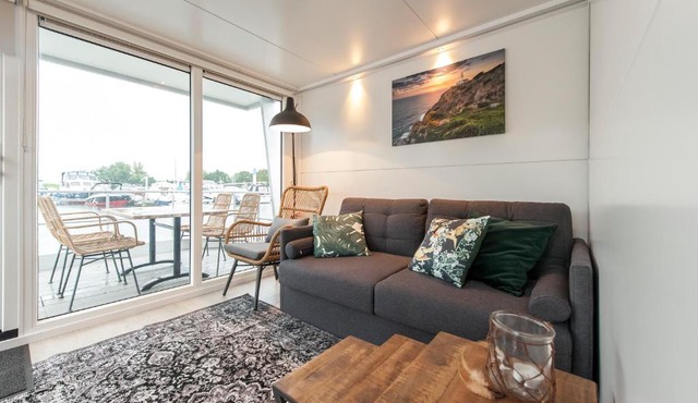 Tiny floating house, Mallorca