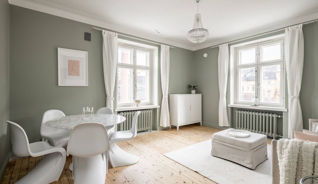 Top floor apartment with 3 bedrooms in the heart of Helsinki