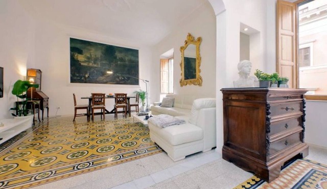 TreasureRome Boheme Family home 3 bedroom by Trevi Fountain