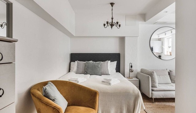 Trendy & Central Stockholm Apt