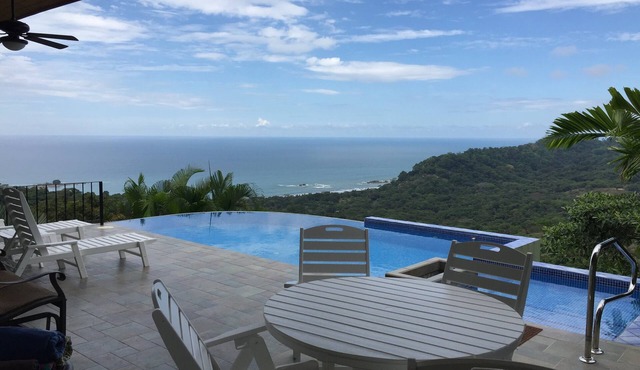 Tropical Villa with Spectacular Views!