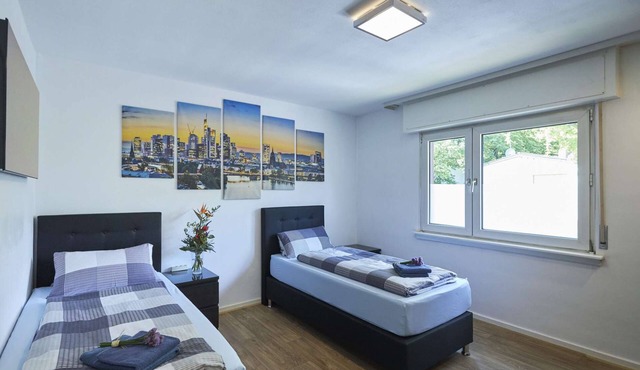 Two Bedroom Apartment with big Kitchen close to Frankfurt