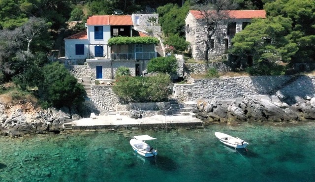 Two bedroom apartment near beach Sobra, Mljet (A-22329-a)