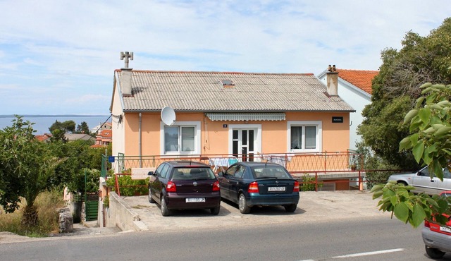 Two bedroom apartment with terrace and sea view Mali Lošinj, Lošinj (A-2500-a)