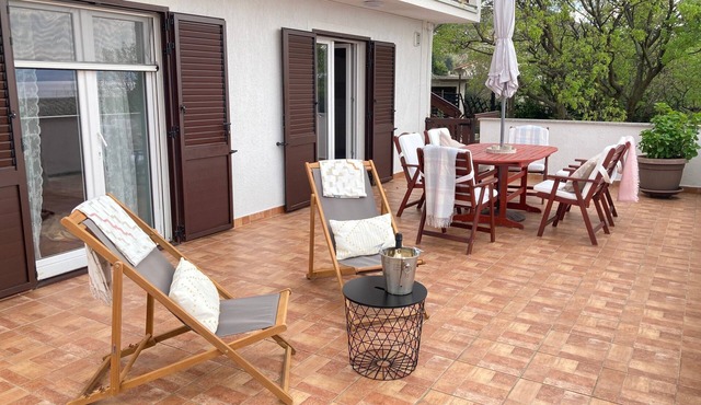 Two bedroom apartment with terrace and sea view Klenovica, Novi Vinodolski (A-24098-a)