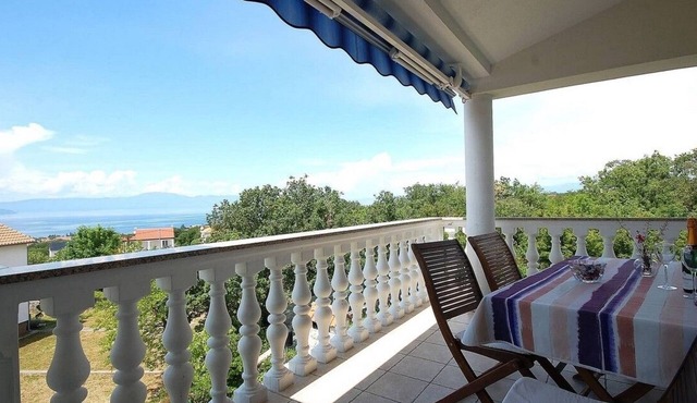 Two bedroom apartment with balcony and sea view Kremenići, Krk (A-21724-b)