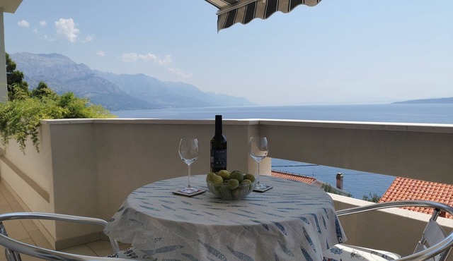 Two bedroom apartment with balcony and sea view Marušići, Omiš (A-25687-a)