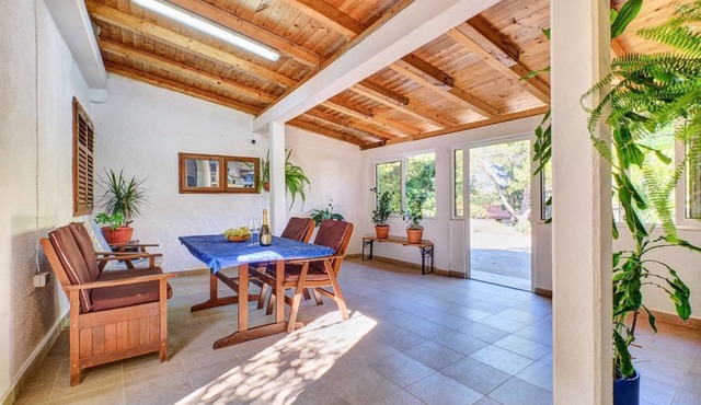 Two bedroom apartment with terrace Nerezine, Lošinj (A-8049-b)