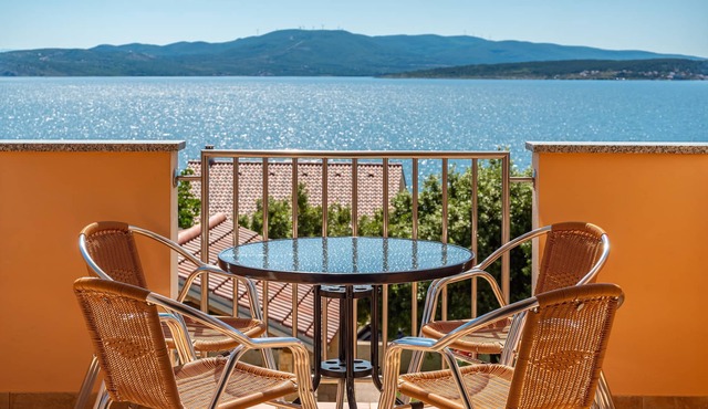 Two bedroom apartment with terrace and sea view Posedarje, Novigrad (A-6162-a)