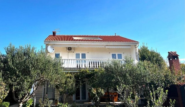 Two bedroom apartment with terrace Vlašići, Pag (A-4139-a)