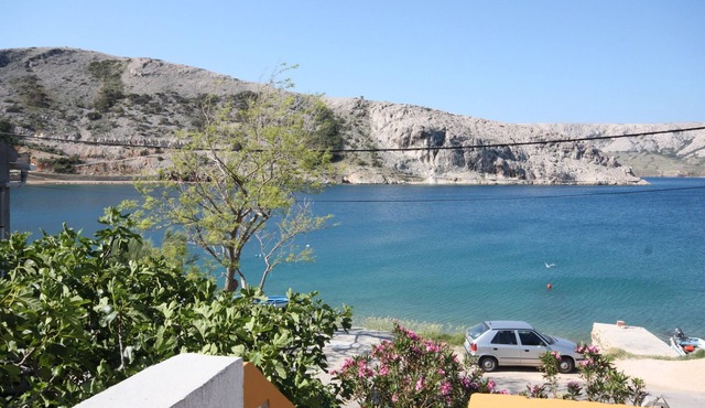 Two bedroom apartment near beach Metajna, Pag (A-6352-c)