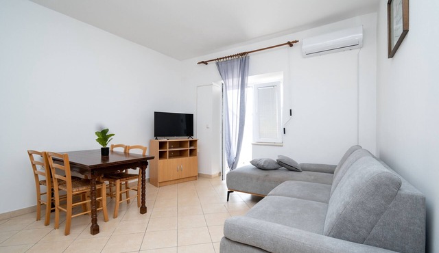 Two bedroom apartment with a swimming pool Zubovići, Pag (A-9365-d)