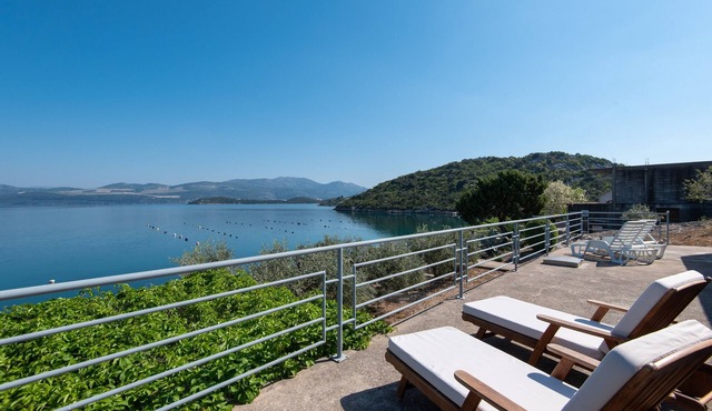 Two bedroom apartment near beach Cove Pještata (Pelješac) (A-12381-b)