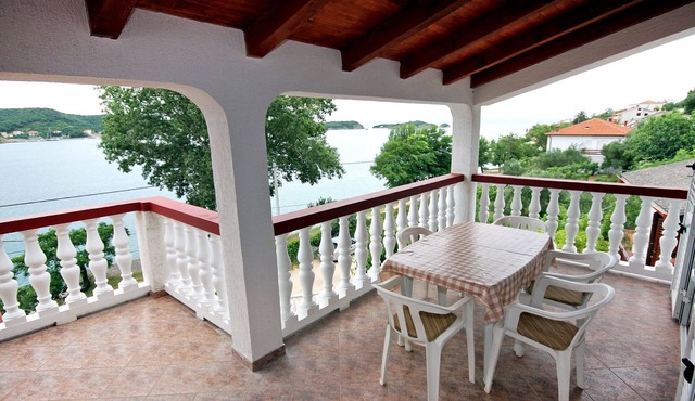 Two bedroom apartment near beach Supetarska Draga - Gornja (Rab) (A-2016-d)