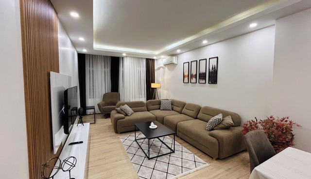 Two-Bedroom Apartment in Taksim - No: 6