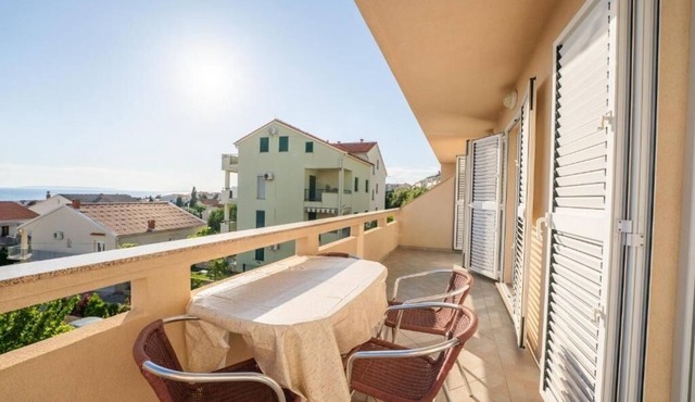 Two bedroom apartment with a swimming pool Novalja, Pag (A-211-c)