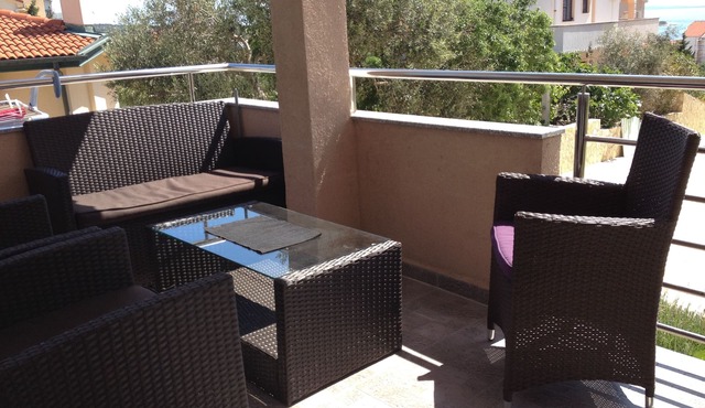 Two bedroom apartment with terrace and sea view Novalja, Pag (A-6420-a)