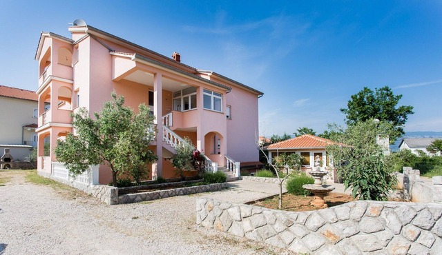 Two bedroom apartment with terrace and sea view Šilo, Krk (A-19255-a)