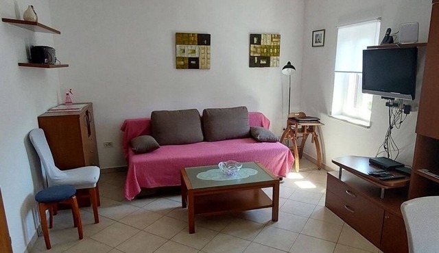 Two bedroom apartment with air-conditioning Cres (A-21116-a)