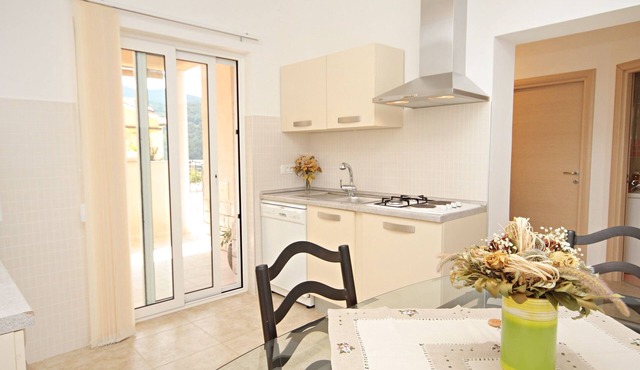 Two bedroom apartment with terrace Duga Luka (Prtlog), Labin (A-5528-c)
